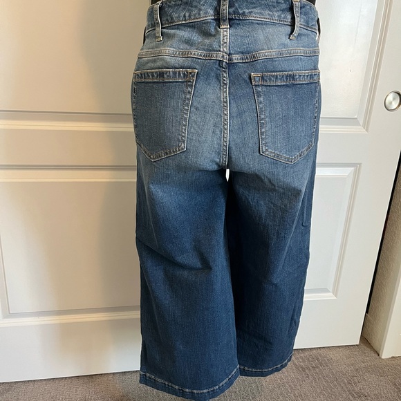 TORRID Women's Blue Cropped Wide-Leg Jeans - Picture 3 of 8